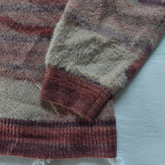 Gilded Intent Cozy Sweater - Picture 7 of 9